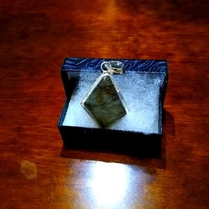 Necklace stone drop